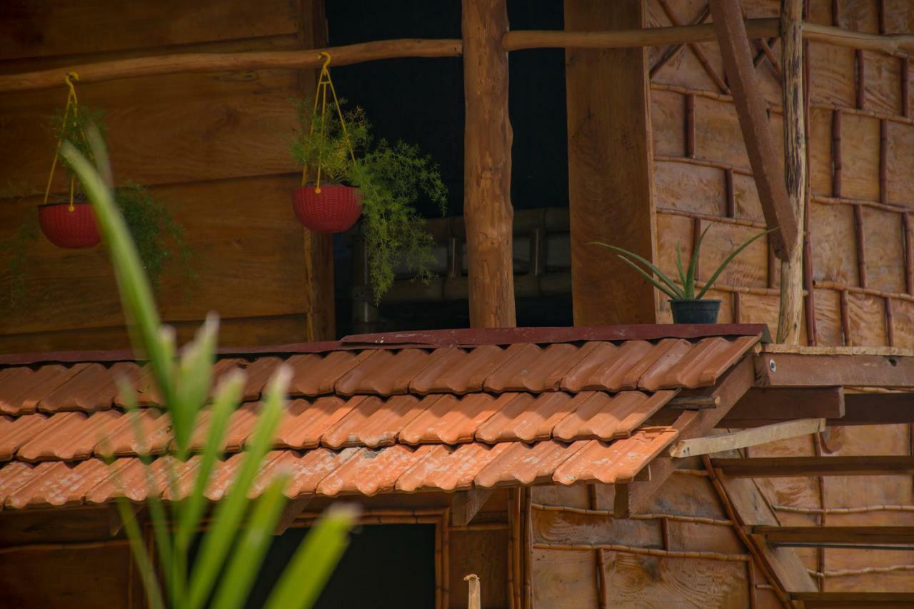 Beach Lagoon Parans Hotel Arugam Bay Exterior photo