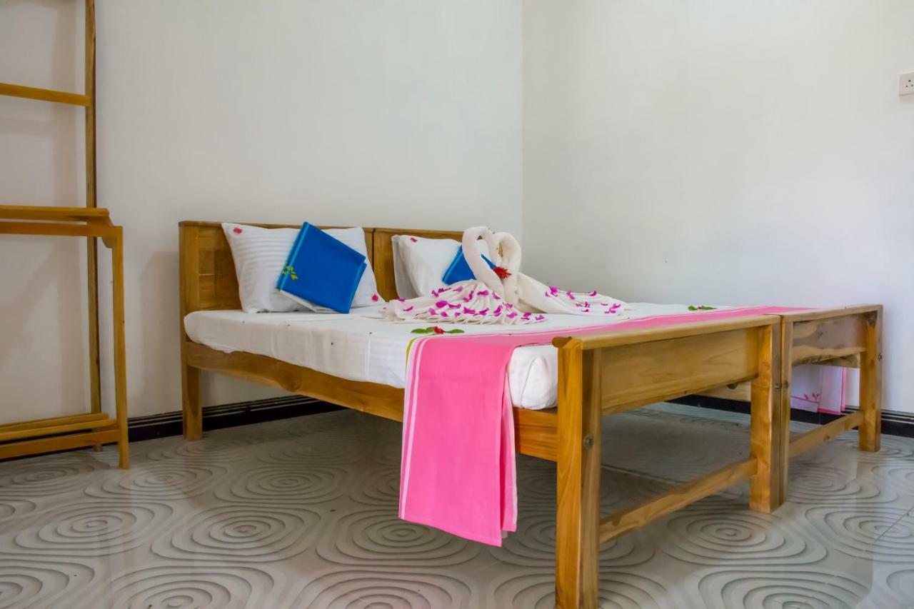 Beach Lagoon Parans Hotel Arugam Bay Exterior photo
