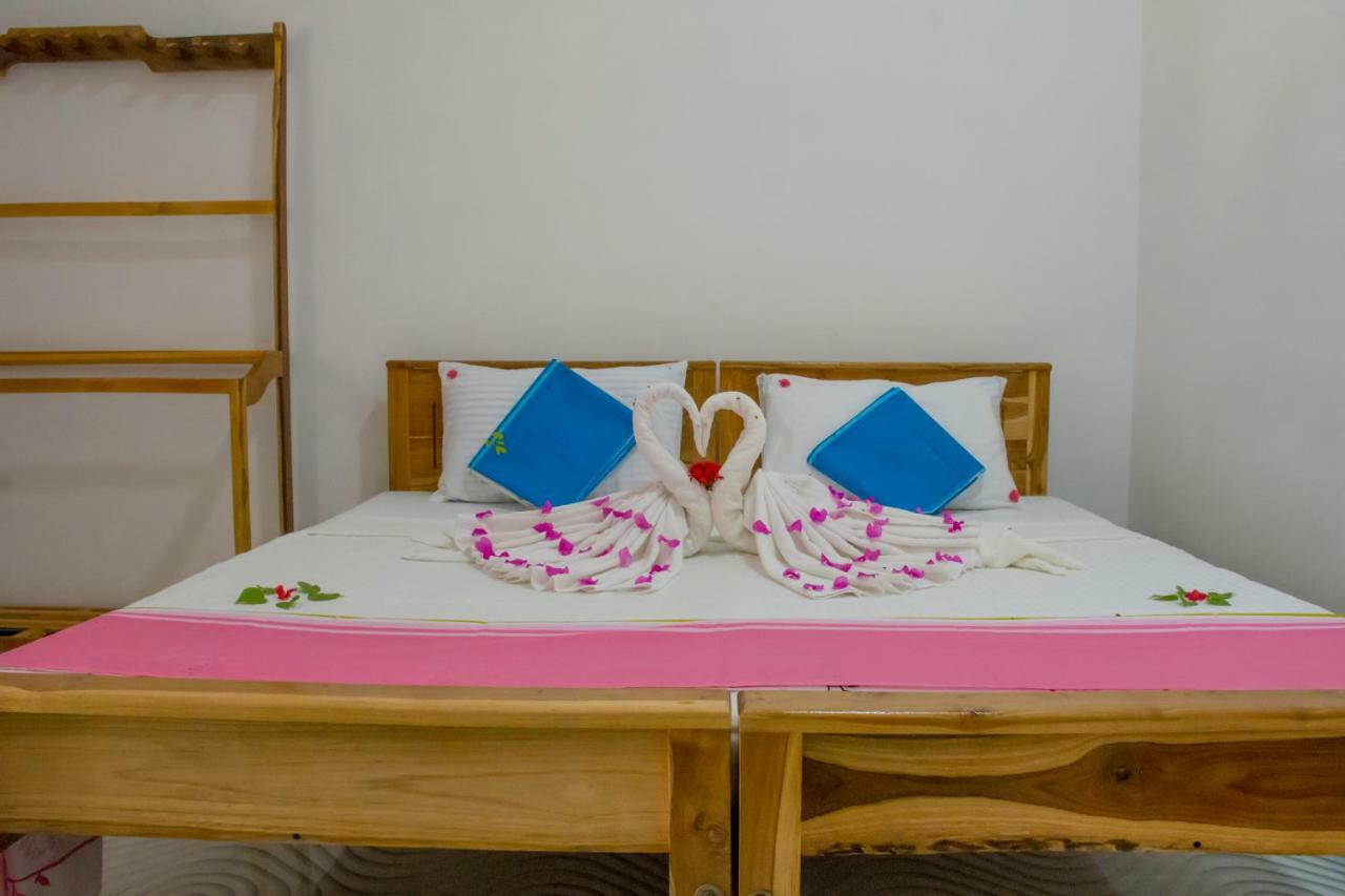 Beach Lagoon Parans Hotel Arugam Bay Exterior photo