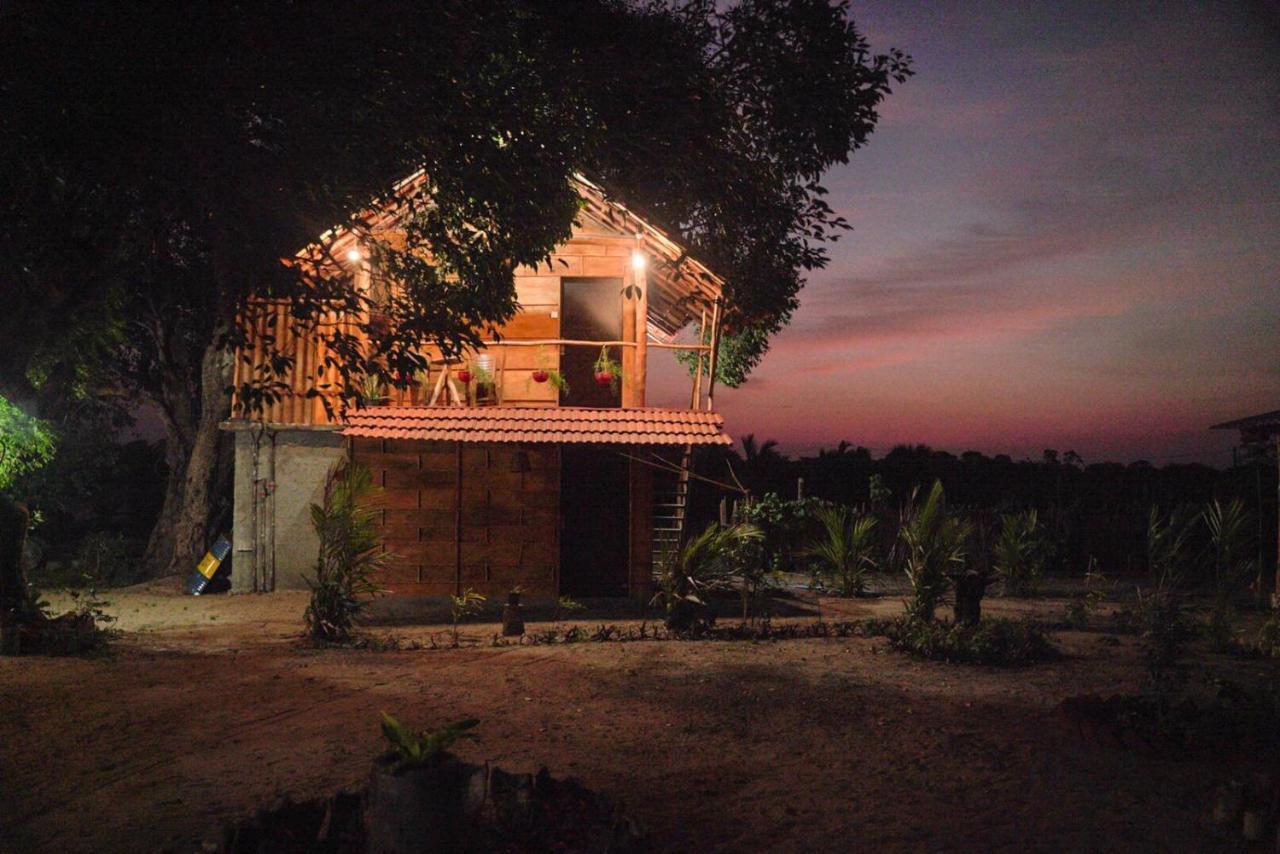 Beach Lagoon Parans Hotel Arugam Bay Exterior photo
